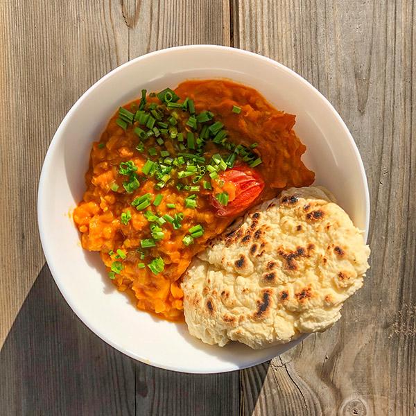 Dahl mit Naan