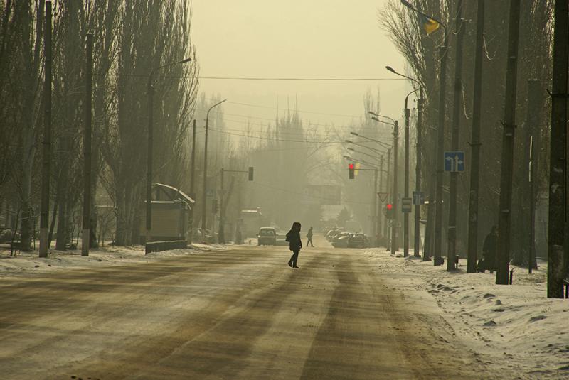 Winterliche Straße in Severodonetsk Stimmungsbild winterliche Straße in Severodonetsk