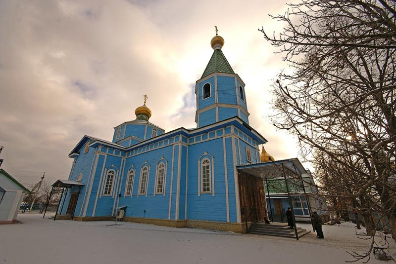 Blaue Holzkirche in Krasny Liman. Blaue Holzkirche in Krasny Liman, Ukraine.