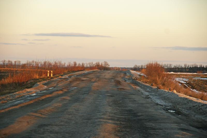Buckelpiste Die Straße gleicht einer Buckelpiste.