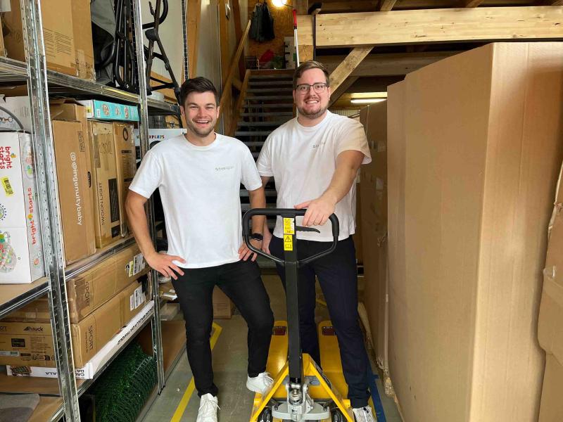 Geschäftsführer Byeagain im Lager