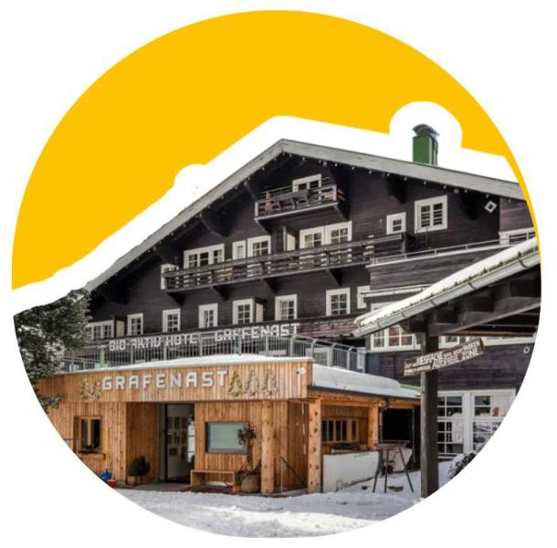 Biohotel Grafenast auf gelbem Hintergrund