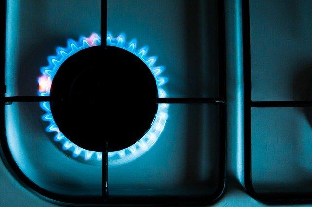 In Österreich wird Erdgas vor allem zum Kochen, Heizen und für den Strombedraf verwendet In Österreich wird Erdgas vor allem zum Kochen, Heizen und für den Strombedraf verwendet