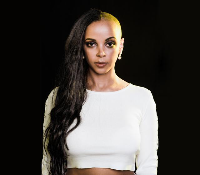 Bahati Venus mit Halbglatze für die Tschernobyl-Kinder