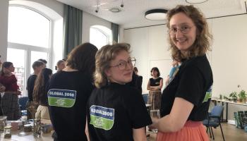 3 Personen bei einem Workshop