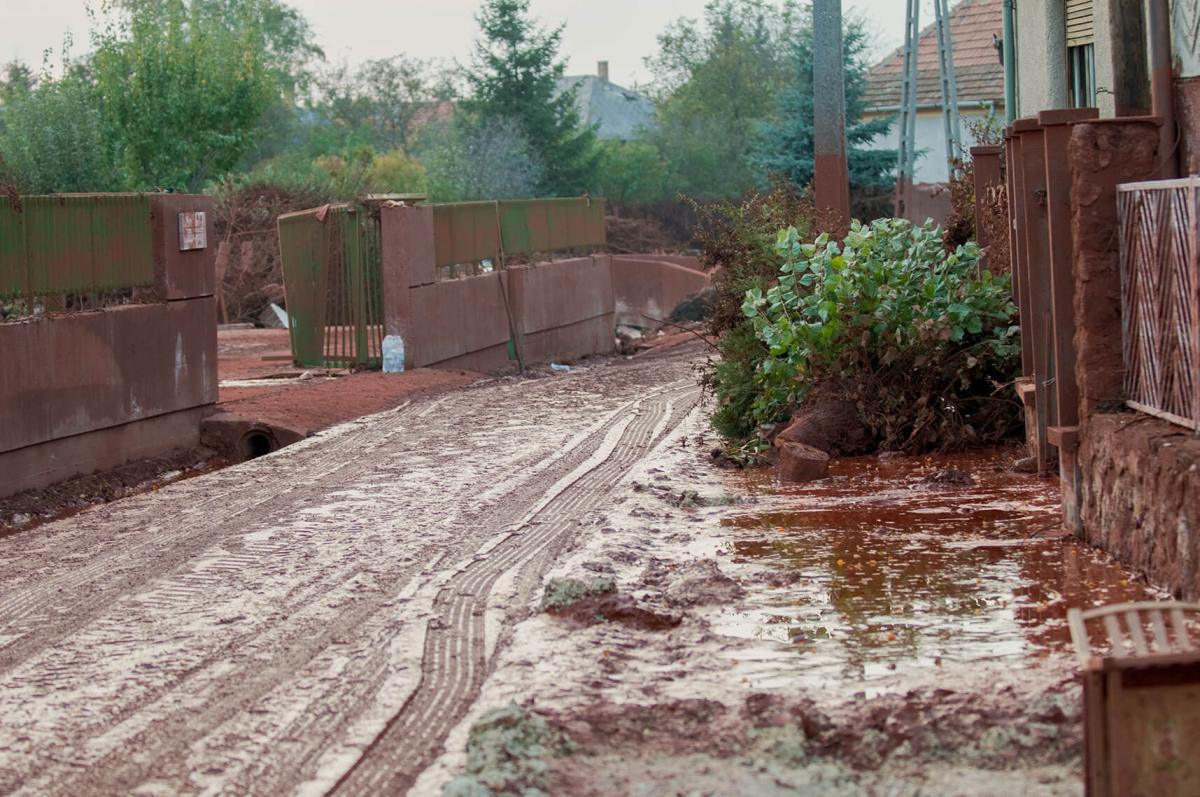 Rotschlamm Katastrophe in Ungarn 2010 Rotschlamm Katastrophe in Ungarn 2010