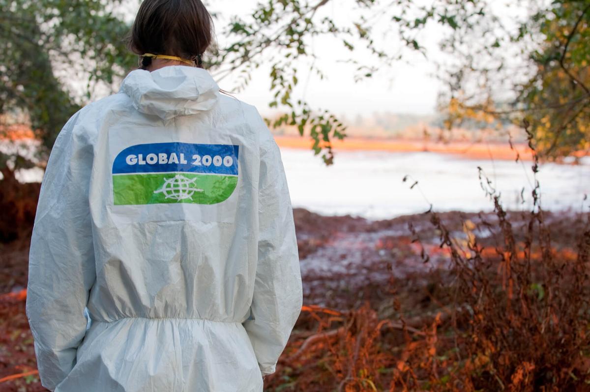 Rotschlamm Katastrophe in Ungarn 2010 CC-BY-SA GLOBAL 2000 Rotschlamm Katastrophe in Ungarn 2010