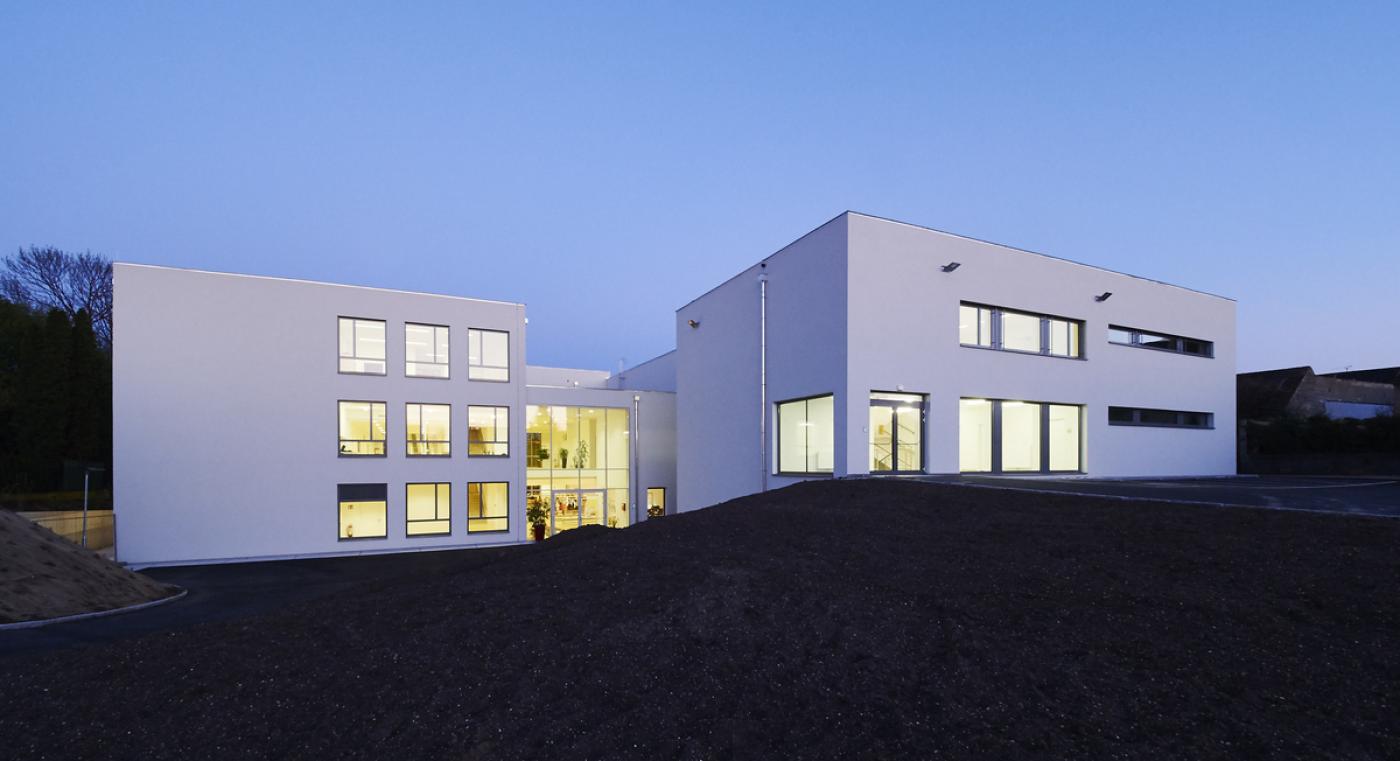 Volksschule und Turnhalle in Ziersdorf