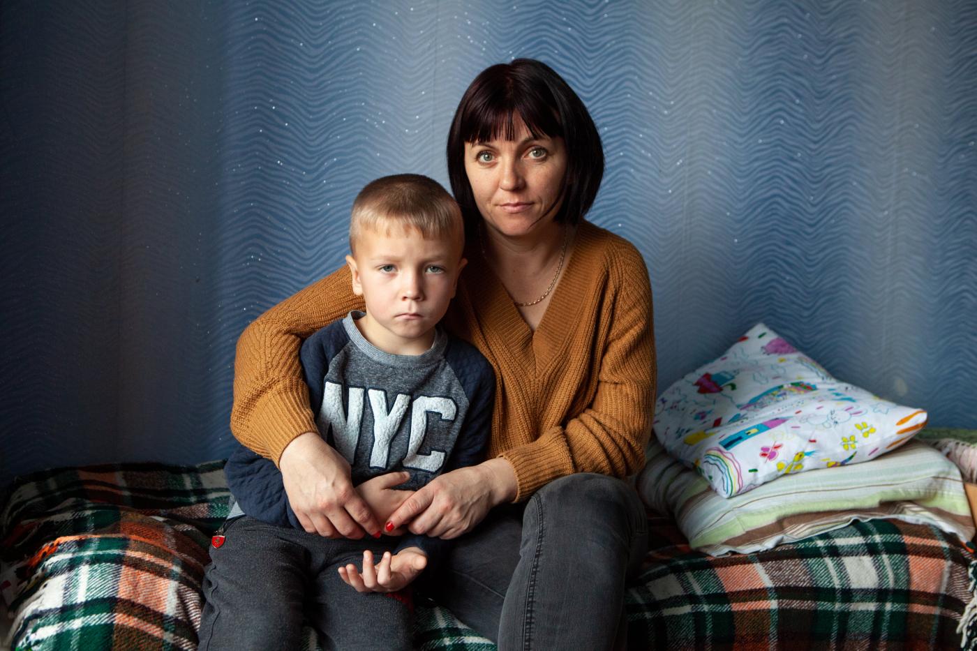 Svitlana und Egorka im Mutter-Kind-Zentrum