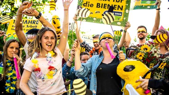 GLOBAL 2000 Aktive Jubeln zum Neonics-Verbot
