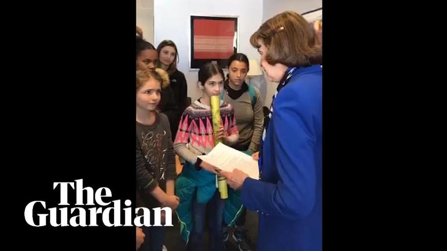 Dianne Feinstein rebuffs young climate activists' calls for Green New Deal
