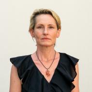 Potrait Patricia Lorenz, ernster Blick