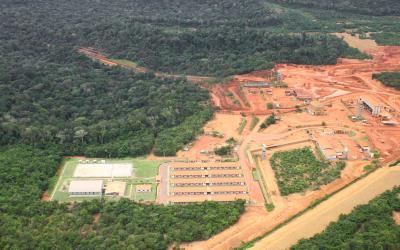 Bauxitmine Brasilien (c) Carlos Penteado / Comissão Pró-Índiode SãoPaulo