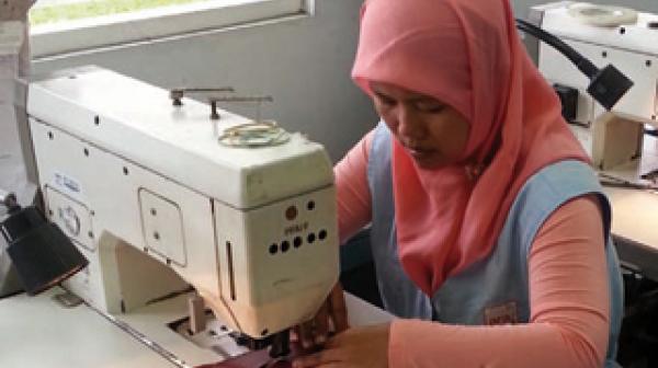 Schuhproduktion in Indonesien (c) Dietrich Weinbrenner