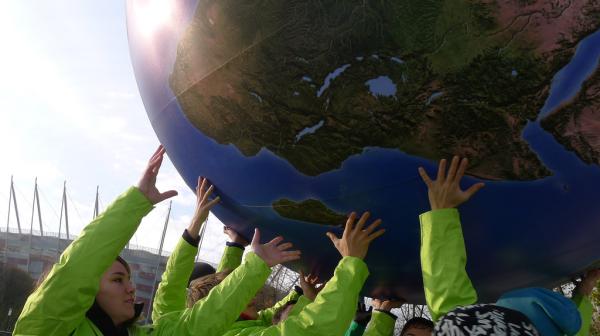 Weltkugel auf der Klimakonferenz 2013, Bild: Kathrin Hennberger