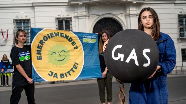 Raus aus Gas: Aktivistinnen für Gasausstieg in Österreich