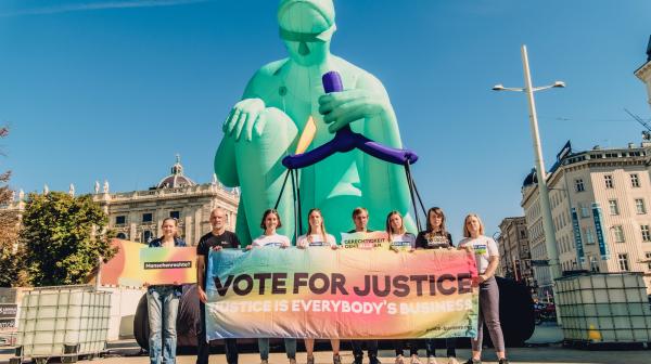 Banner mit Vote for Justice