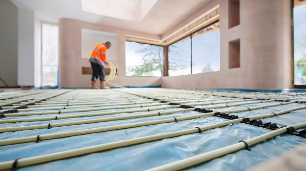 Fussbodenheizung wird verlegt